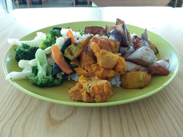 photo of Pines Food Court Assorted vegetables and rice shared by @cody on  27 Feb 2019 - review