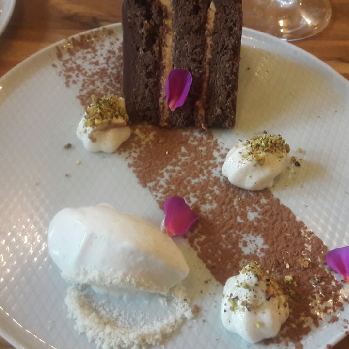 photo of Restaurante Kaime Torta De Chocolate Con Helado De Bainilla shared by @paoberrio on  12 Jul 2021 - review