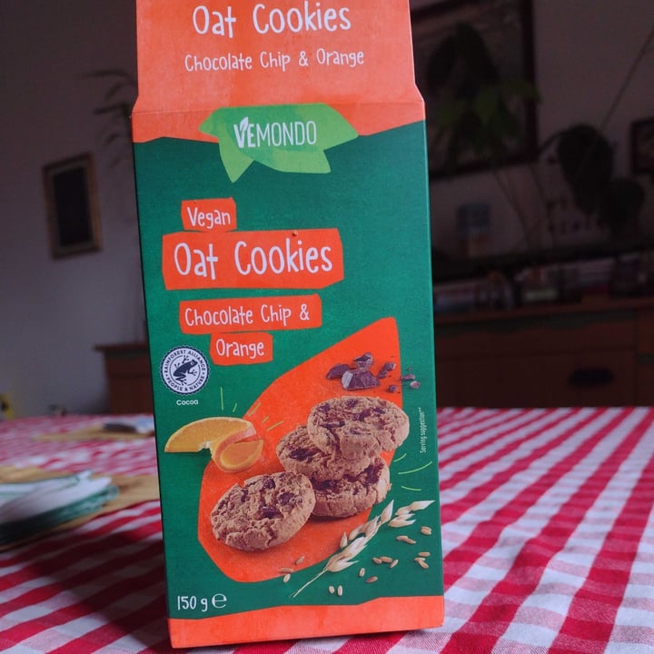 photo of Vemondo  oat cookies chocolate chip  & orange shared by @eni on  22 Oct 2022 - review