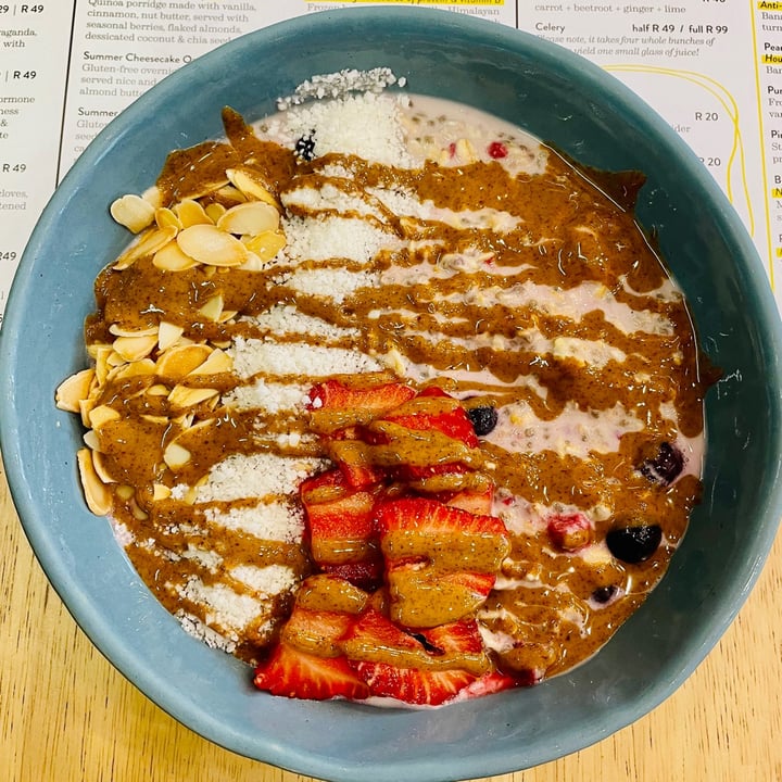 review photo of Lexi's Healthy Eatery Cheesecake Oats shared by @mayavegan on 22 Apr 2021 - review