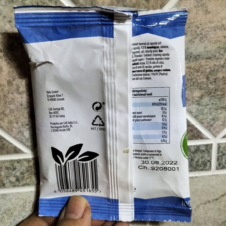 photo of Vemondo  Vegan Mozzarelli shared by @sebarock on  07 Aug 2022 - review