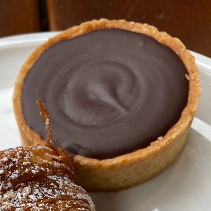 photo of FREA Bakery chocolate caramel tart shared by @pa0lag on  20 Nov 2022 - review