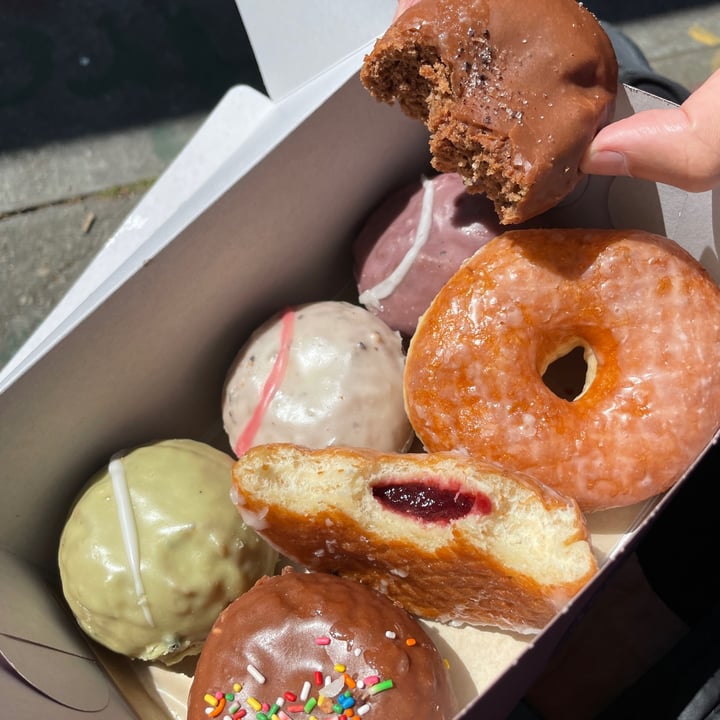 review photo of Donut Farm Oakland raspberry jelly donut shared by @galina on 29 Mar 2021 - review