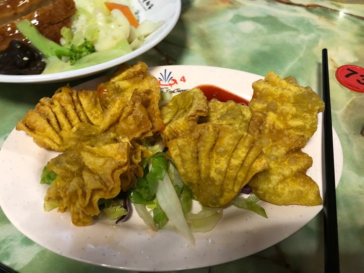 photo of Pine Tree Cafe fried wonton shared by @s1224 on  27 Oct 2018 - review