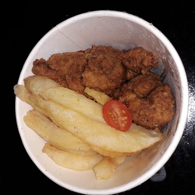Photo du plat “Fried Chickn Bucket”