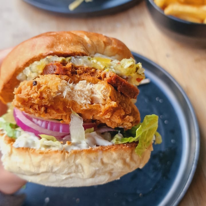 photo of Om Burger Burger shared by @beckyjones24 on  26 Oct 2022 - review