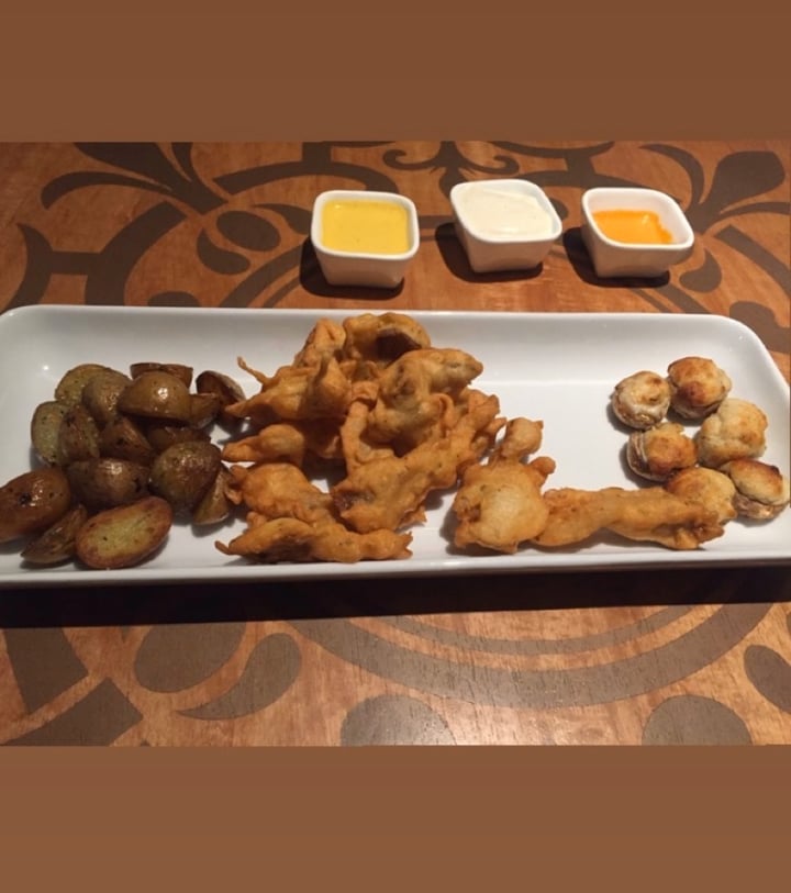 review photo of Veda Restaurant Piqueo vegano shared by @fatimagoin on 30 Mar 2020 - review