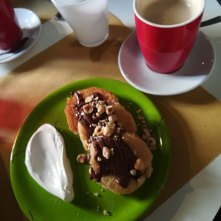 photo of Buddy Italian Restaurant Cafè Pancakes con crema di nocciole shared by @bennylolli on  16 Mar 2022 - review