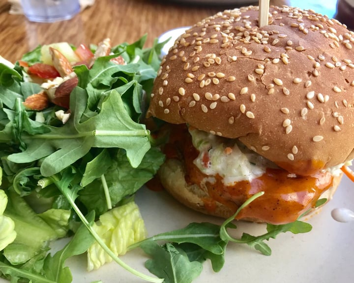 photo of Veggie Grill Nashville Hot Chick’n Sandwich shared by @citybythbayvegan on  10 Jul 2019 - review