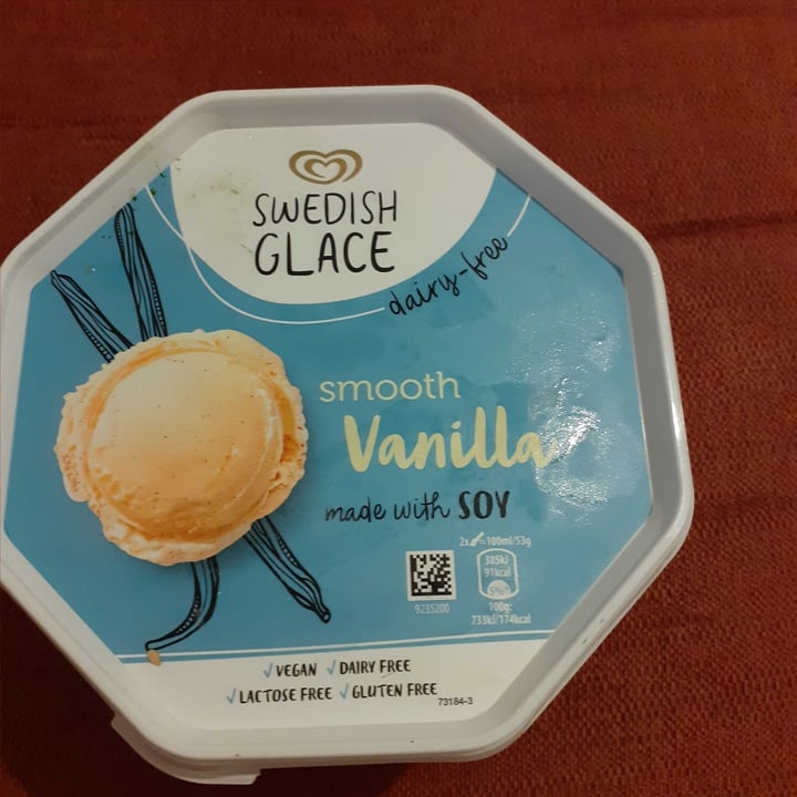 photo of Swedish Glace Smooth Vanilla ice cream tub shared by @julesofessex on  08 Aug 2020 - review
