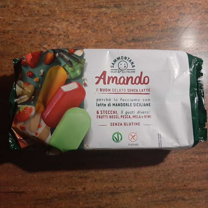 photo of Sammontana 6 stecchi il buon gelato senza latte shared by @millepapaverirossi on  13 Jul 2022 - review