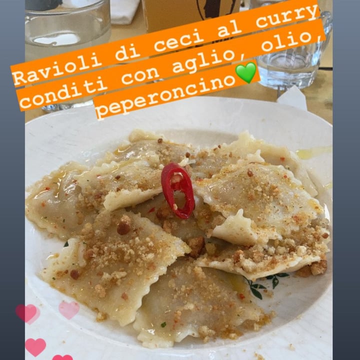 photo of In Pasta - Cibo e Convivio Ravioli di ceci e curry con aglio, olio e peperoncino shared by @vegvaleria on  15 Jul 2022 - review