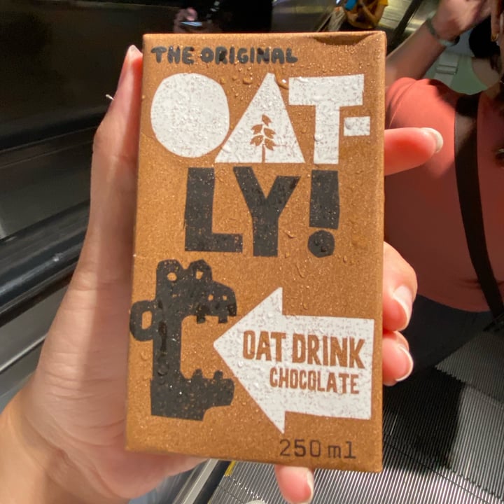 photo of Oatly Chocolate Oat Drink shared by @inezangg on  09 Apr 2022 - review