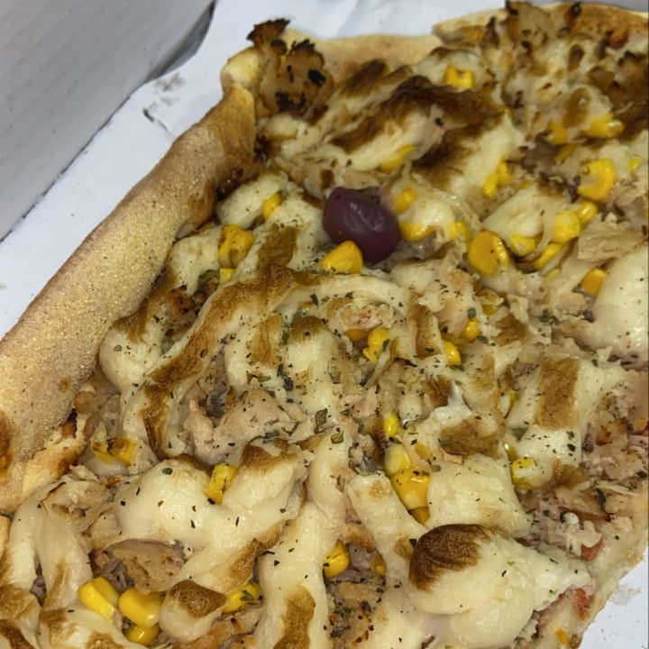 photo of Pop Vegan Food Pizza de Frango com Catupiry shared by @vegcomma on  08 Jan 2022 - review