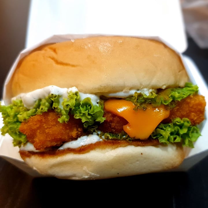photo of Veggie Dojo Fishless Burger shared by @gretchforveg on  24 Apr 2020 - review