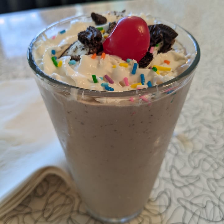 photo of Spiral Diner & Bakery Vanilla Cookies & Cream Shake shared by @caseyveganforlife on  13 Feb 2022 - review