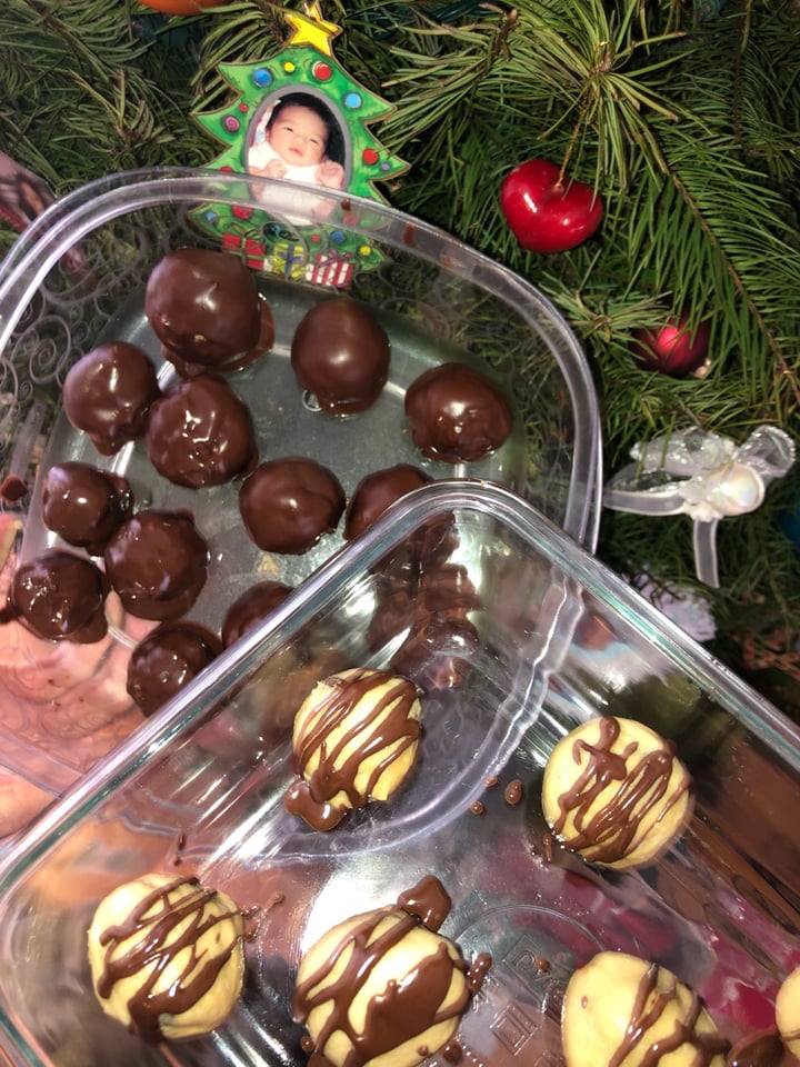 review photo of EatPastry Cookie Dough shared by @lifewithlaurel on 03 Jan 2020 - review