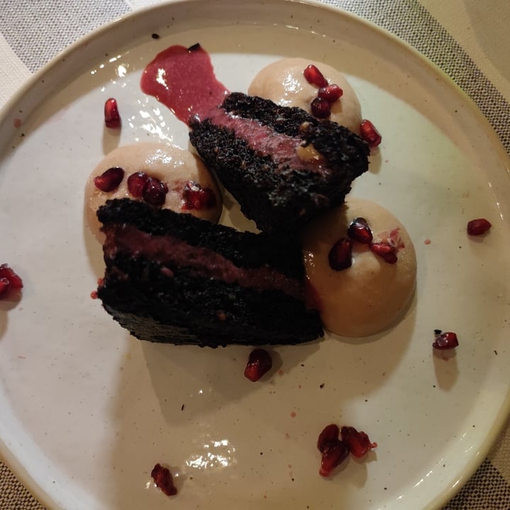 review photo of Ristorante Trattoria L' Angolo Tondo Tortino Cioccolato Con Fondo Di Crema Di Castagne shared by @kaitou on 07 Nov 2022 - review