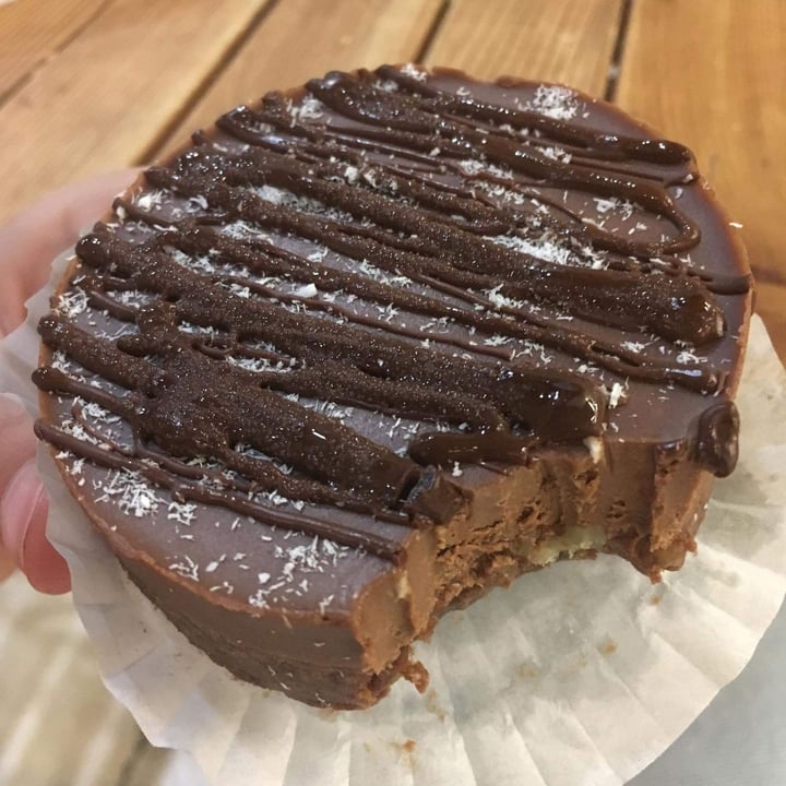 review photo of Sunny Green Raw Mini Chocolate Cake shared by @mariagicheva on 18 Jun 2020 - review