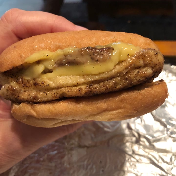 photo of Dunedin Vegan Deli 2 for $10 Impossible McBluffin shared by @johannesbel344 on  15 Aug 2021 - review