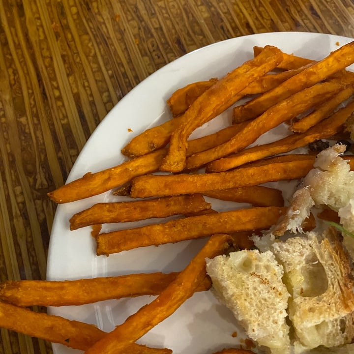 photo of The Owlery Restaurant Sweet potato fries shared by @brittanymiller on  09 Oct 2022 - review