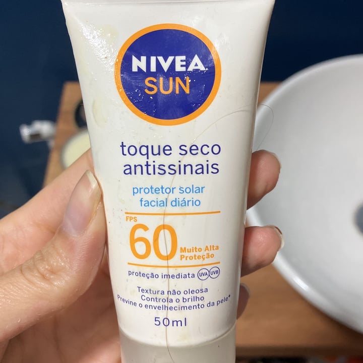 photo of Nivea Nivea Sun Protección Facial Mineral SPF 50+ shared by @larimogilewsky on  01 Oct 2022 - review