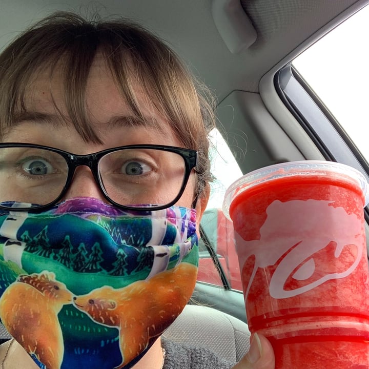 photo of Taco Bell Strawberry Freeze shared by @allhess on  13 May 2021 - review