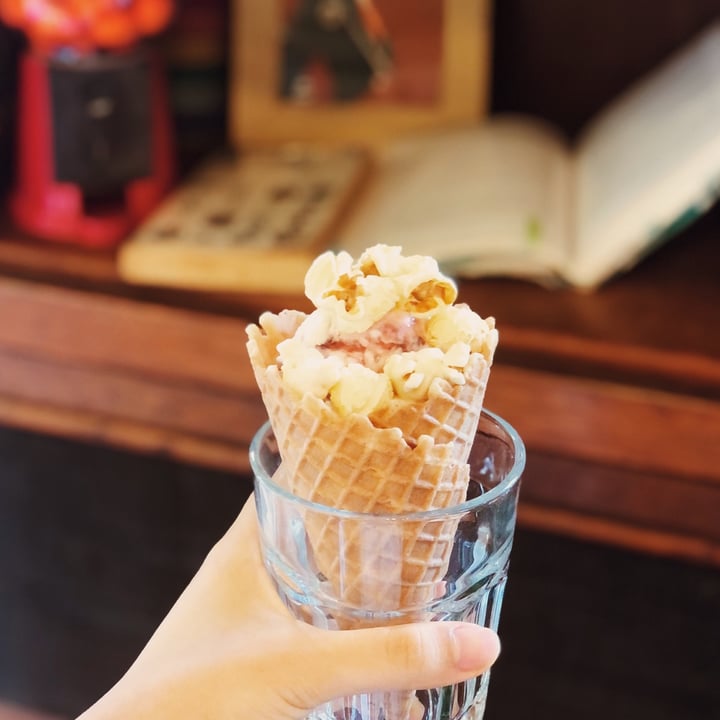 photo of Well Loft Raspberry Lemon Cheezecake Popcorn Ice Cream Cone shared by @consciouscookieee on  19 Nov 2020 - review