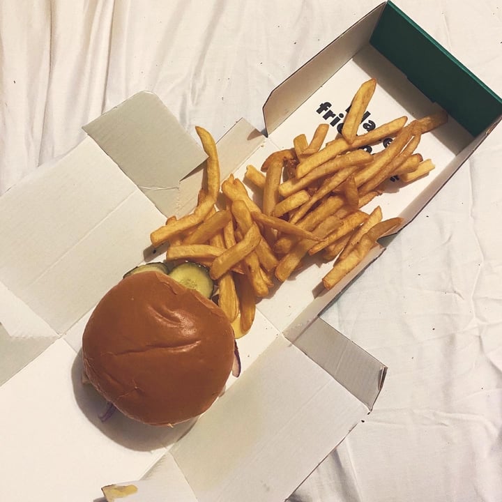 review photo of Frankie & Benny's Viva La Vegan Burger shared by @veganlibby on 07 Jan 2020 - review