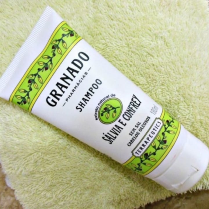 review photo of Granado shampoo sálvia e confrey shared by @mizenatti on 06 May 2022 - review