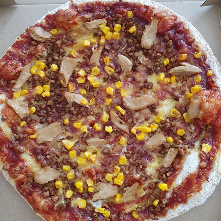 photo of Telepizza Pizza Barbacoa Veggie shared by @nereporte on  13 Mar 2021 - review