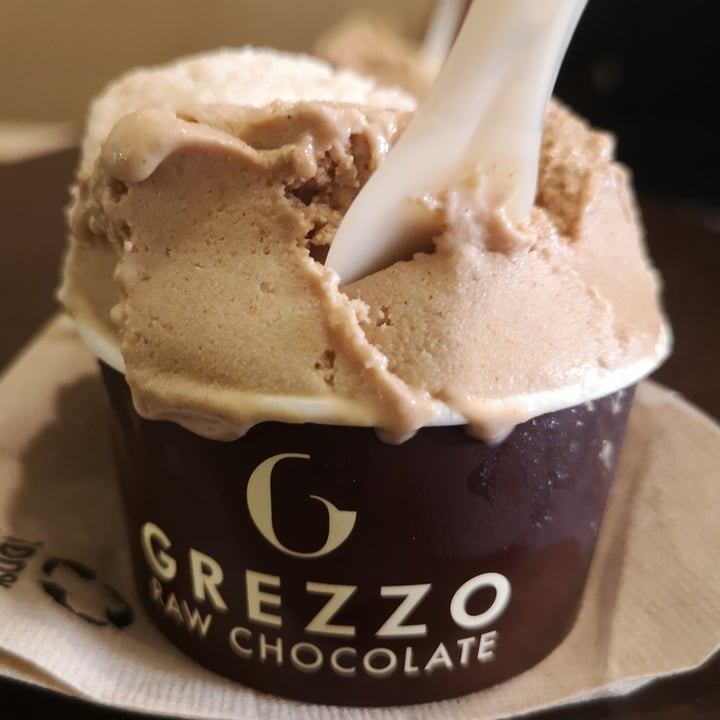 photo of Grezzo Raw Chocolate Gelato Crudista mandorla e arachide shared by @circeveg on  14 Mar 2022 - review