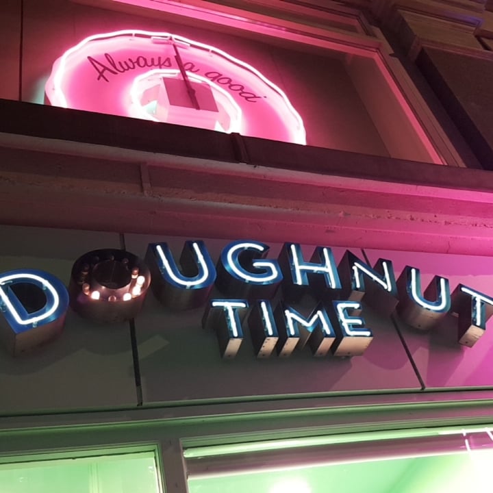photo of Doughnut Time D’oh nut shared by @immira on  18 Nov 2021 - review