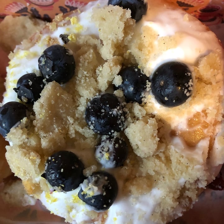photo of Brammibal's Donuts Blueberry Lemon Donut shared by @shuggerlee on  16 Jun 2022 - review