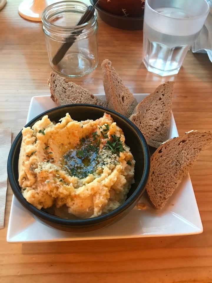 photo of Plant Café & Kitchen Hummus with Toast shared by @lordsnooks on  13 Apr 2020 - review