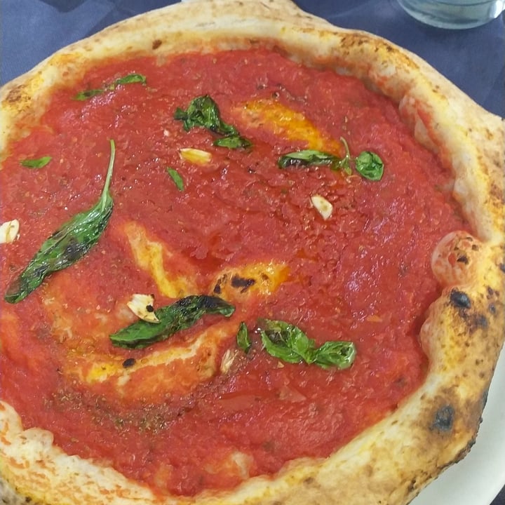 photo of 'O Cerriglio - Trattoria pizzeria Cucina Napoletana Pizza marinara shared by @loli97 on  07 Dec 2021 - review