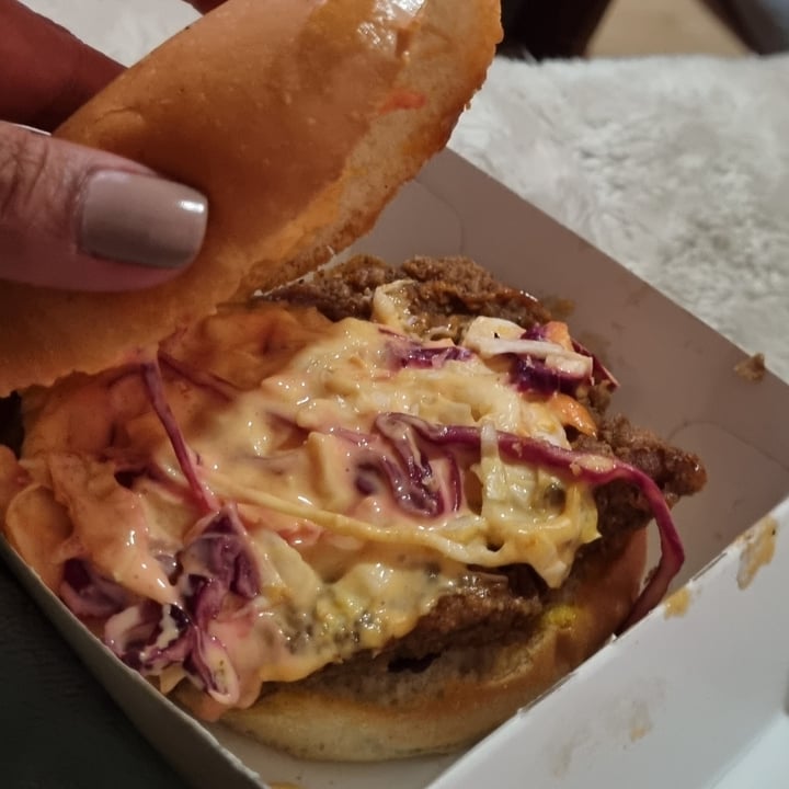 photo of The Vegan Chef Sandton Crispy zingy burger shared by @sunshineyum on  02 Apr 2022 - review