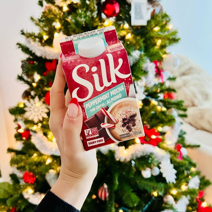 photo of Silk Peppermint Mocha Almond coffee creamer shared by @thealexrae on  12 Dec 2021 - review