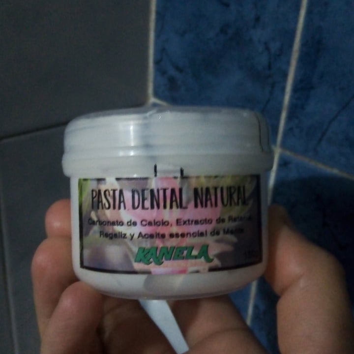 photo of Kanela Pasta dental natural shared by @sebastianurano on  03 Jun 2021 - review
