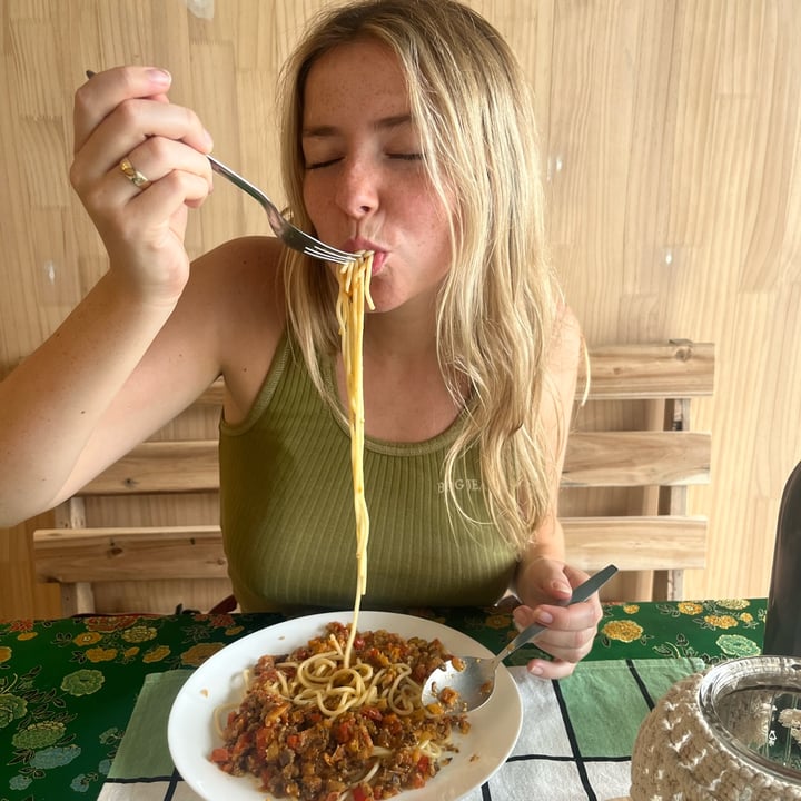 review photo of Reach - Plant Based Kitchen Spaghetti Bolognese shared by @devon0 on 20 Dec 2022 - review