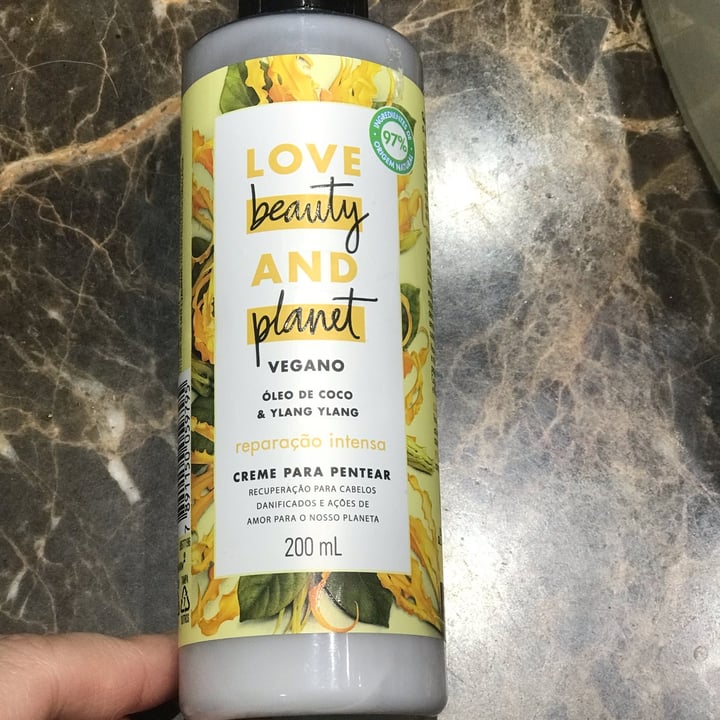 review photo of Love Beauty and Planet Crema para peinar shared by @fezinhavi on 17 Apr 2022 - review