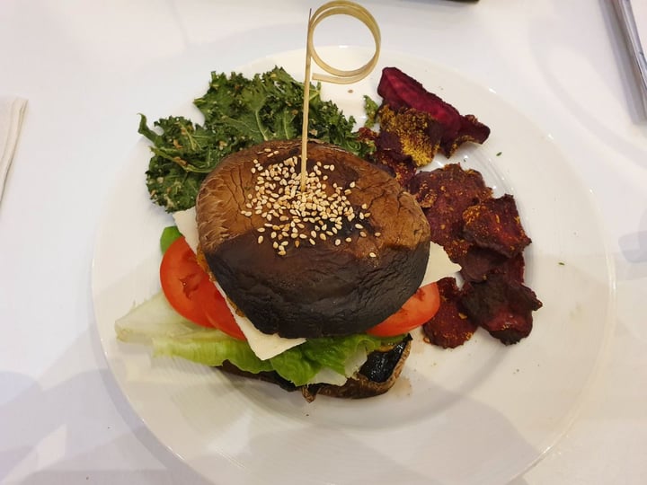 photo of Wholesome Savour Portobello Burger shared by @shengasaurus on  18 Dec 2019 - review