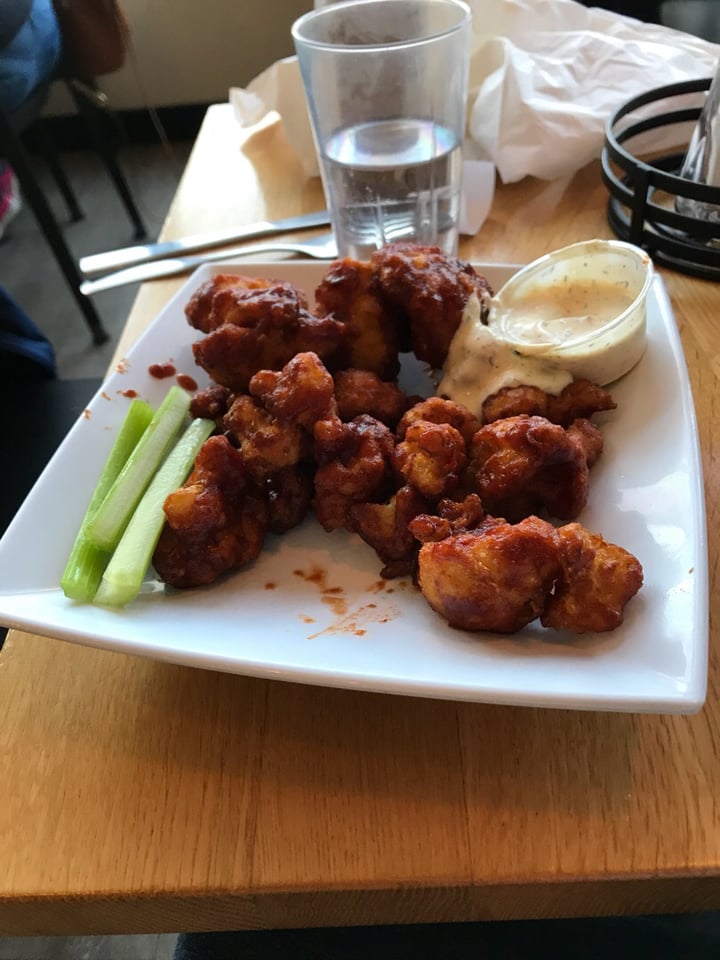 photo of J. Selby's Maple Mustard BBQ Wings shared by @birdlawyer on  22 Sep 2018 - review