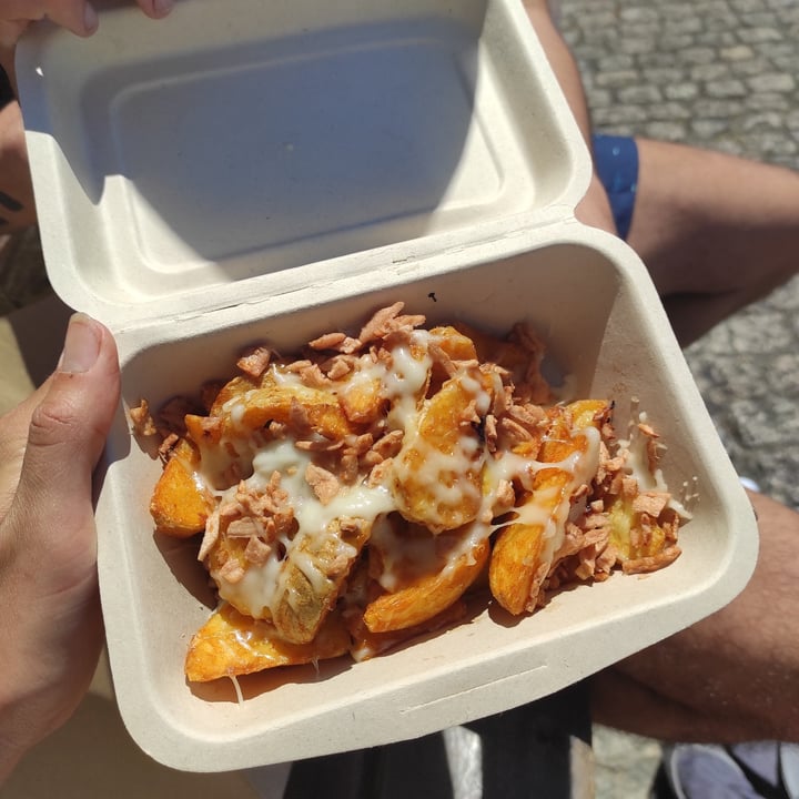 photo of Veggie Burger Patatas gajo shared by @caracol on  27 Jul 2020 - review