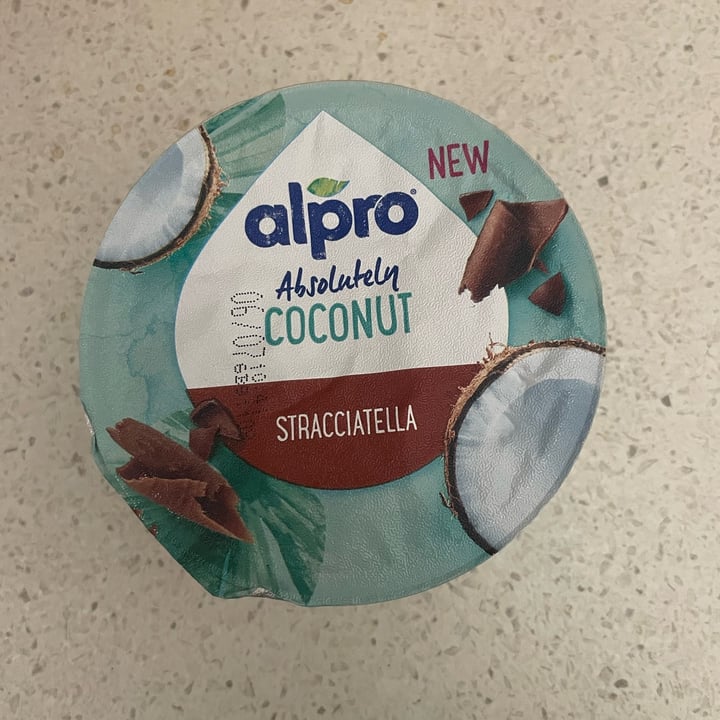 photo of Alpro Absolutely Coconut Stracciatella shared by @samantharonconi on  10 Jun 2022 - review