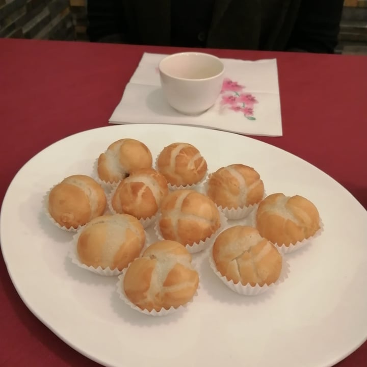 review photo of Asian restaurant TON LU REN 中餐厅 mochi al sesamo nero shared by @lucelice on 09 Nov 2022 - review