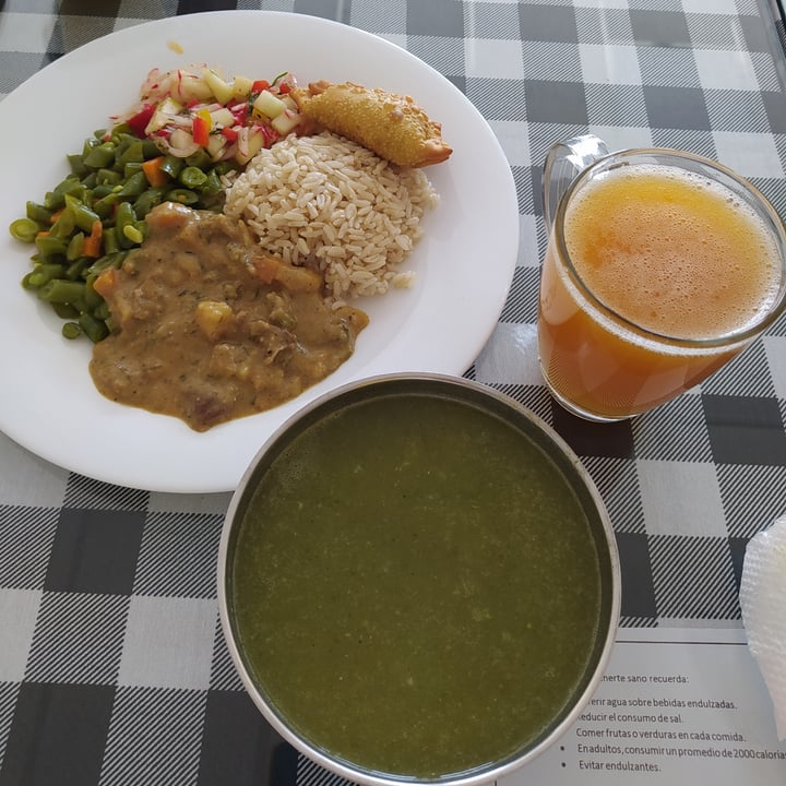 review photo of Veggie and Veggie Restaurant Almuerzo Del Dia shared by @vanessa-pangorita on 20 Nov 2020 - review