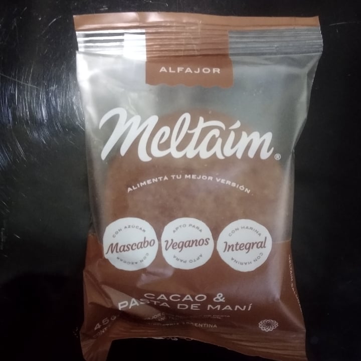 photo of Meltaím Alfajor De Cacao Y Pasta De Maní shared by @brenduliiii on  28 Apr 2021 - review