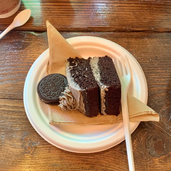 photo of Tofurei Cookies & Cream Cake shared by @gutterglitter on  26 Jun 2021 - review