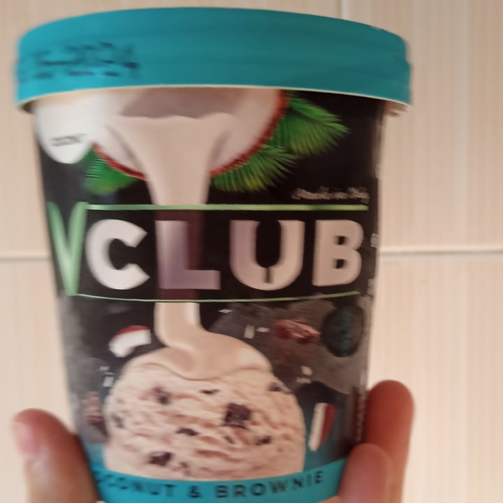 photo of VClub Coconut & Brownie shared by @barbararp on  22 Jul 2022 - review